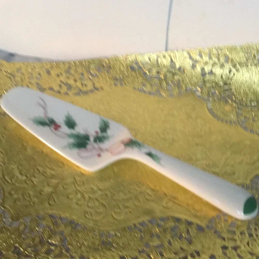 Vintage 1980s Mikasa Bone China Cake/Pie Server